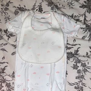 Carter’s bodysuit + bib (12-18m)